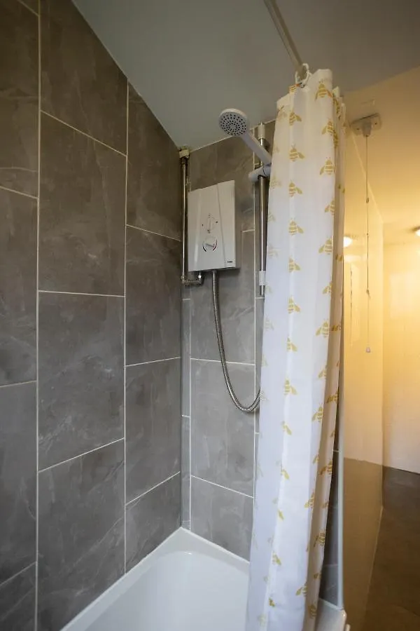 Oesis - Stylish Holiday Home Near Edinburgh City Centre 0*,