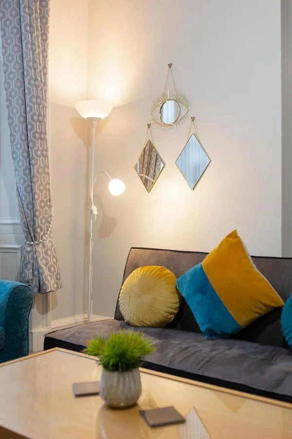 Oesis - Stylish Holiday Home Near Edinburgh City Centre